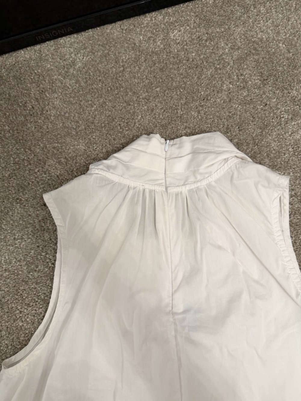 Ivory Top with Script Label - Picture 6 of 8